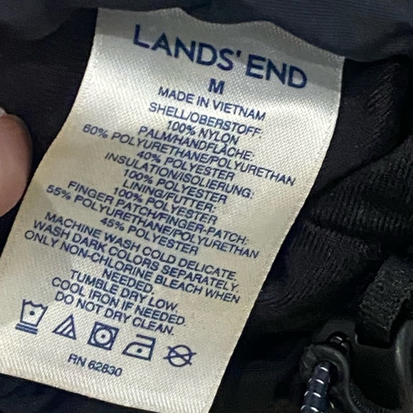 COPY - Lands’ End Kids Waterproof Squall Gloves in Black/Gray- Size M - Picture 8 of 10